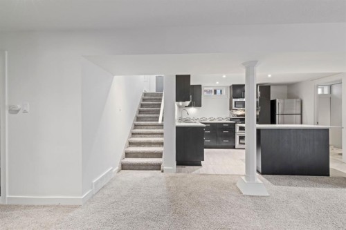 38 Westwood Drive Sw, Calgary, AB - Indoor