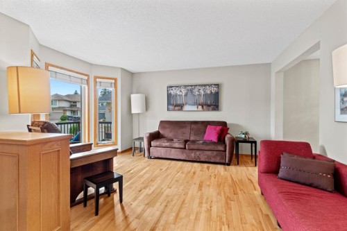 626 Hawkhill Place Nw, Calgary, AB - Indoor Photo Showing Living Room