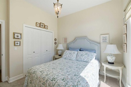 167 Valley Ridge Green Nw, Calgary, AB - Indoor Photo Showing Bedroom