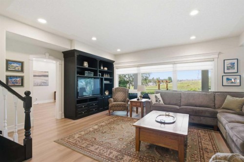 167 Valley Ridge Green Nw, Calgary, AB - Indoor Photo Showing Living Room