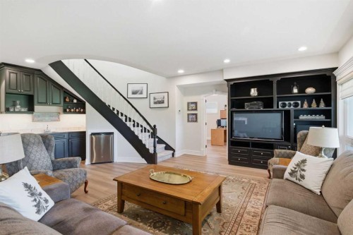 167 Valley Ridge Green Nw, Calgary, AB - Indoor Photo Showing Living Room