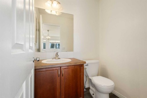 78 Cougar Plateau Way Sw, Calgary, AB - Indoor Photo Showing Bathroom