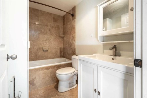 78 Cougar Plateau Way Sw, Calgary, AB - Indoor Photo Showing Bathroom