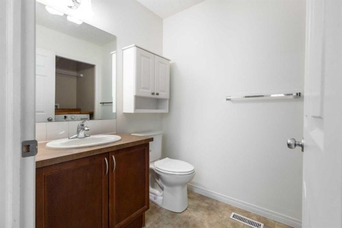 78 Cougar Plateau Way Sw, Calgary, AB - Indoor Photo Showing Bathroom