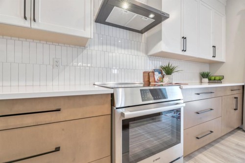 6 Legacy Woods Crescent Se, Calgary, AB - Indoor Photo Showing Kitchen