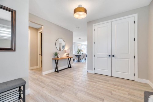 6 Legacy Woods Crescent Se, Calgary, AB - Indoor Photo Showing Other Room
