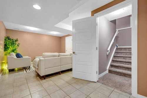 16 Covebrook Place Ne, Calgary, AB 