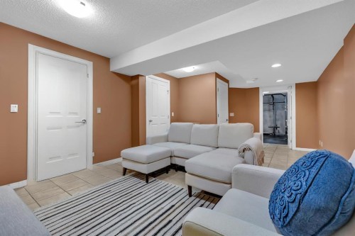 16 Covebrook Place Ne, Calgary, AB 