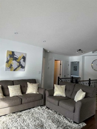 1319 54 Avenue Close, Lloydminster, AB - Indoor Photo Showing Living Room