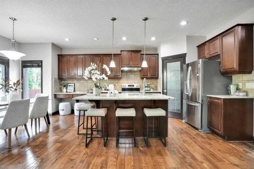 212 Everbrook Way Sw, Calgary, AB - Indoor Photo Showing Kitchen With Stainless Steel Kitchen With Upgraded Kitchen