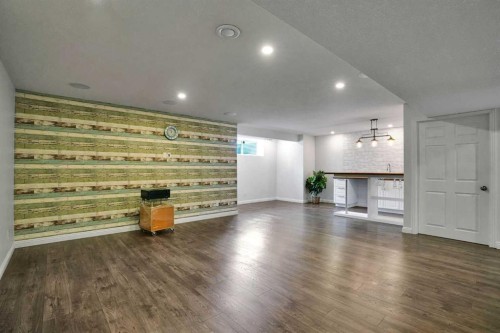 212 Everbrook Way Sw, Calgary, AB - Indoor