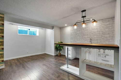 212 Everbrook Way Sw, Calgary, AB - Indoor