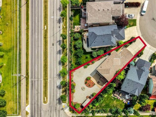 212 Everbrook Way Sw, Calgary, AB - Outdoor