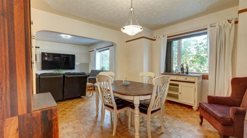 335 50 Avenue West, Claresholm, AB - Indoor Photo Showing Dining Room