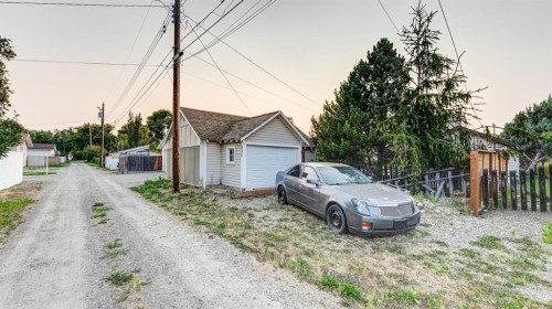 335 50 Avenue West, Claresholm, AB - Outdoor