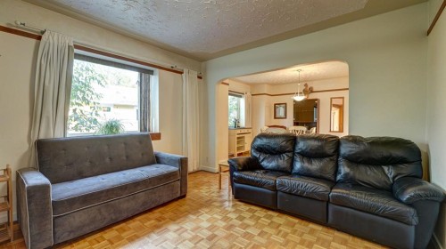 335 50 Avenue West, Claresholm, AB - Indoor Photo Showing Living Room