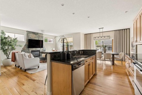 4649 20 Street Sw, Calgary, AB - Indoor Photo Showing Kitchen