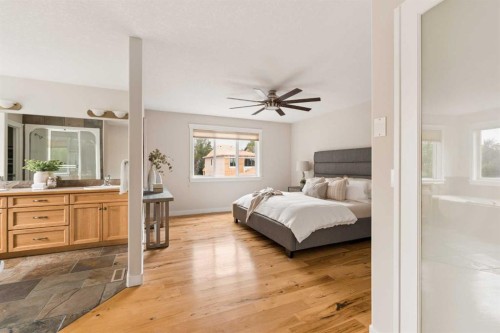 4649 20 Street Sw, Calgary, AB - Indoor Photo Showing Bedroom