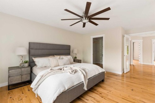 4649 20 Street Sw, Calgary, AB - Indoor Photo Showing Bedroom