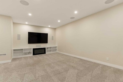 4649 20 Street Sw, Calgary, AB - Indoor