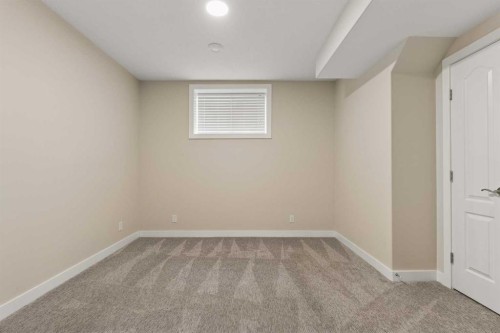 4649 20 Street Sw, Calgary, AB - Indoor Photo Showing Other Room