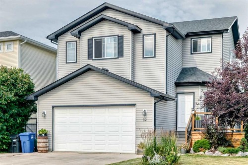 32 Meadowpark Place  Carstairs, AB T0M 0N0