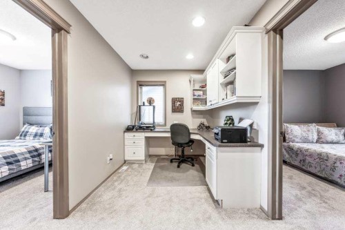 40 Cougar Ridge Heights Sw, Calgary, AB - Indoor
