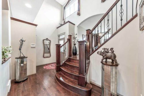 40 Cougar Ridge Heights Sw, Calgary, AB - Indoor Photo Showing Other Room