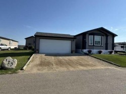 123-15 Mackenzie Ranch Way Lacombe, AB T4L 0A7