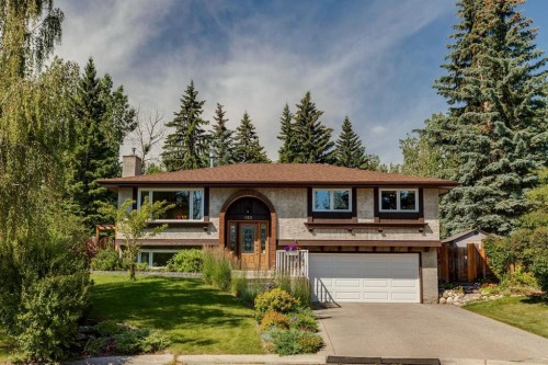 423 Canterbury Place Sw, Calgary, AB - Outdoor With Facade