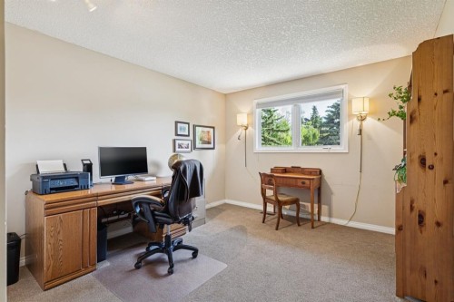 423 Canterbury Place Sw, Calgary, AB - Indoor Photo Showing Office