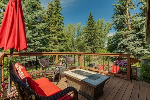 423 Canterbury Place Sw, Calgary, AB - Outdoor With Deck Patio Veranda