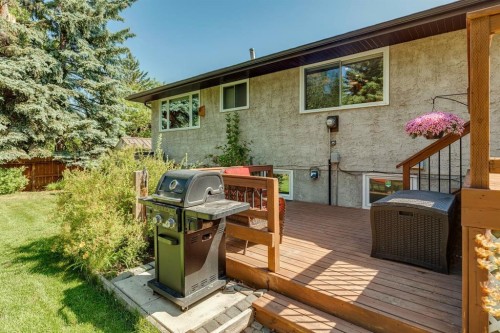 423 Canterbury Place Sw, Calgary, AB - Outdoor With Deck Patio Veranda With Exterior
