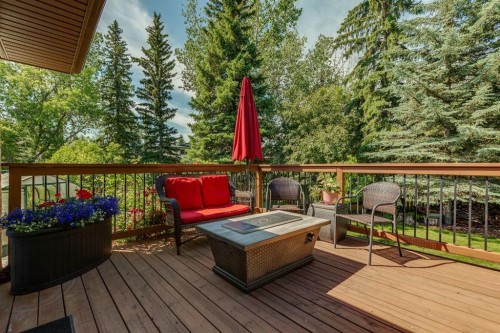 423 Canterbury Place Sw, Calgary, AB - Outdoor With Deck Patio Veranda