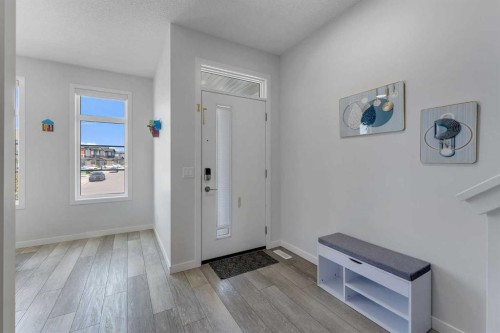 97 Corner Glen Way Ne, Calgary, AB - Indoor Photo Showing Other Room