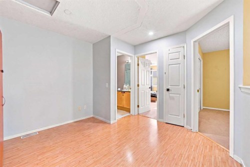 278 Martha'S Manor Ne, Calgary, AB 