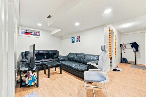 278 Martha'S Manor Ne, Calgary, AB 
