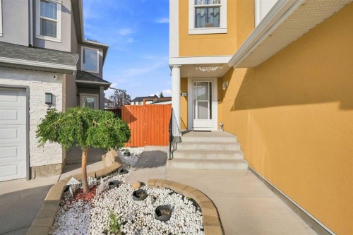 278 Martha'S Manor Ne, Calgary, AB 