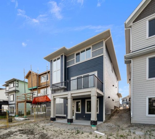 112 Sunrise Heath, Cochrane, AB - Outdoor