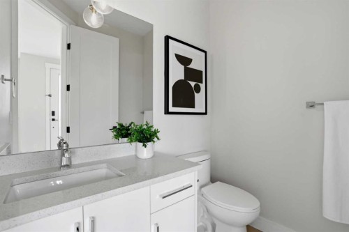 3817 Centre A Street Ne, Calgary, AB - Indoor Photo Showing Bathroom