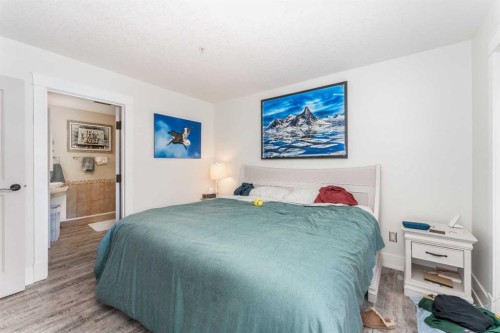 213-173 Kananaskis Way, Canmore, AB - Indoor Photo Showing Bedroom