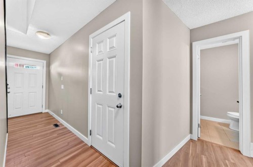 141 Pantego Lane Nw, Calgary, AB - Indoor Photo Showing Other Room