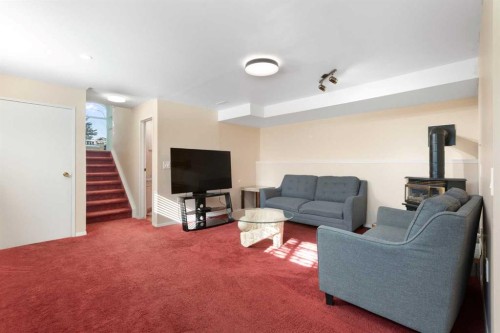 331 Coverdale Court Ne, Calgary, AB - Indoor Photo Showing Living Room