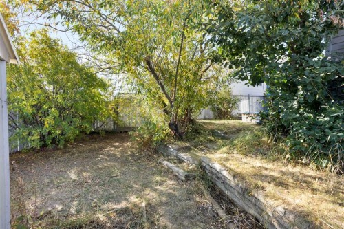 331 Coverdale Court Ne, Calgary, AB - Outdoor