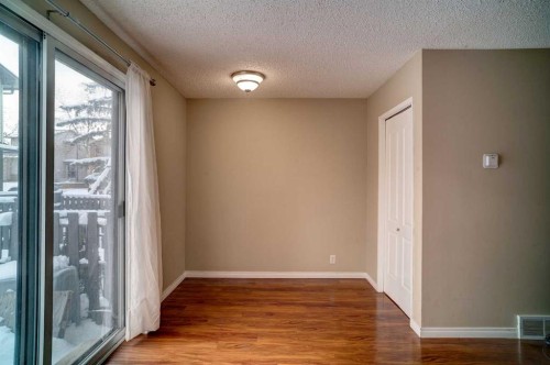 30-380 Bermuda Drive Nw, Calgary, AB - Indoor Photo Showing Other Room