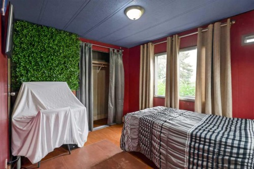 224 Huntwell Road Ne, Calgary, AB - Indoor Photo Showing Bedroom
