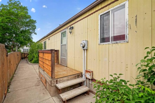 224 Huntwell Road Ne, Calgary, AB - Outdoor With Exterior