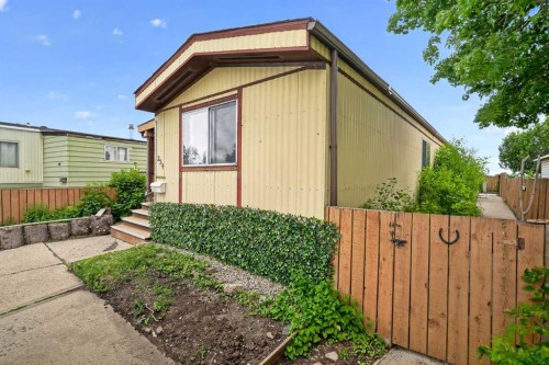 224 Huntwell Road Ne, Calgary, AB - Outdoor With Exterior