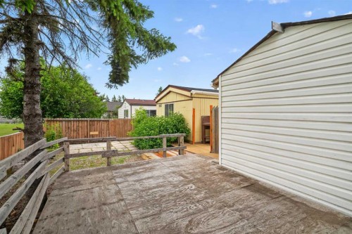 224 Huntwell Road Ne, Calgary, AB - Outdoor With Exterior