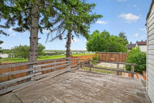 224 Huntwell Road Ne, Calgary, AB - Outdoor